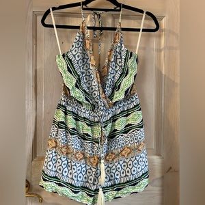 NWT Ark & Co. Halterneck Romper in Multi-color Graphic print. Women’s Large